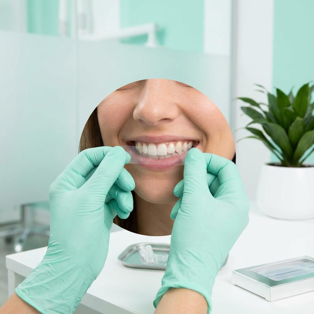 Whitening strips guide